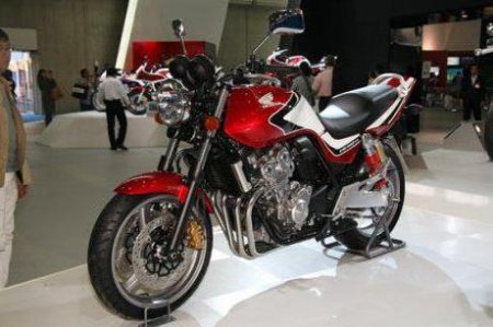 Honda CB: , ,  