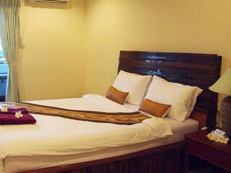  Deeden Pattaya Resort: , , 