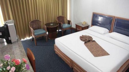  Royal Century Pattaya Hotel 3* (/):    