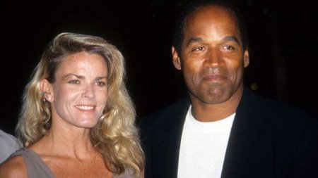 ͳ -ѳ (Nicole Brown-Simpson): , , , 