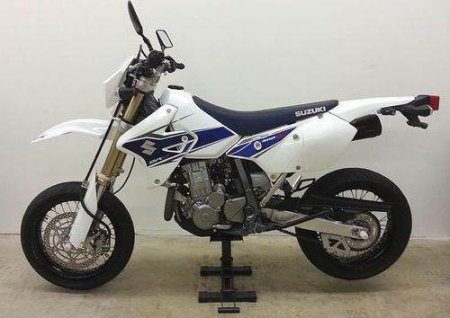 Suzuki DRZ-400:    