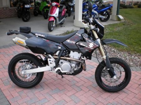 Suzuki DRZ-400:    