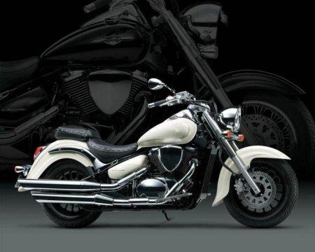 Suzuki Intruder 400:  ,  