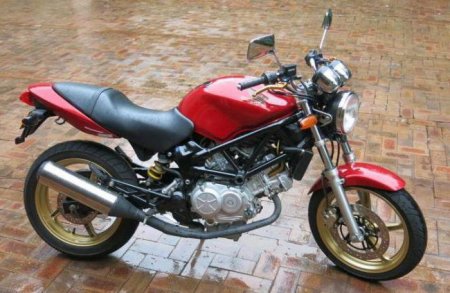 VTR 250 (Honda):  , , , 