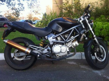 VTR 250 (Honda):  , , , 