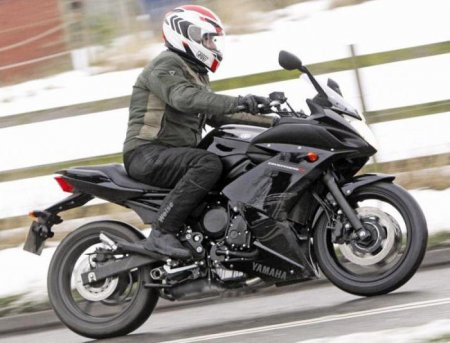 Yamaha XJ6:  ,  , 