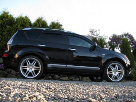    "̳  3" (Mitsubishi Outlander)