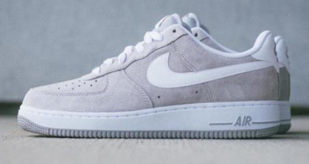  Nike Air Force 1:   