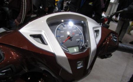 " " (Honda Lead):  ,   