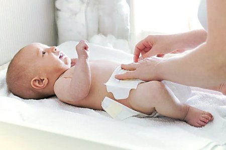   Pampers Sleep & Play:  ,   