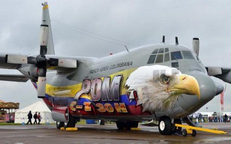   Lockheed C-130 Hercules. ³-   Lockheed C-130 Hercules