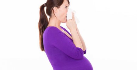 Показання до застосування препарату "Аугментин" при вагітності на різних термінах