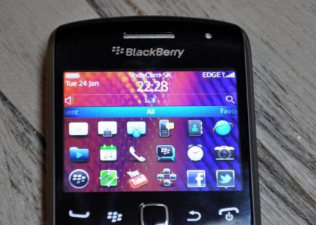 Blackberry 9300: ,   