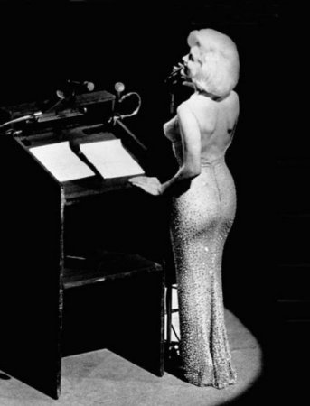 Сукня Мерилін Монро на дні народження Кеннеді: фото