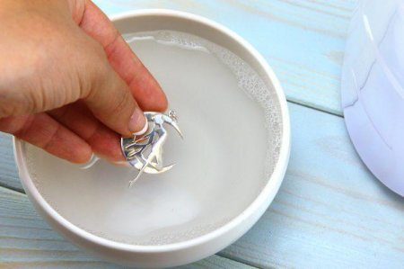 Як почистити срібло содою в домашніх умовах