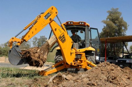 - JCB 3CX Super:  ,   