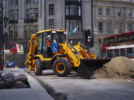 - JCB 3CX Super:  ,   