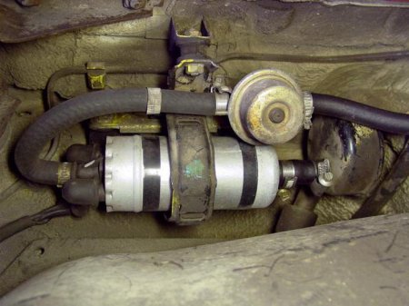 Паливний насос низького тиску дизельного двигуна: основні особливості і призначення