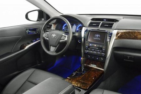 "-" (7 ): , -, .  Toyota Camry VII 