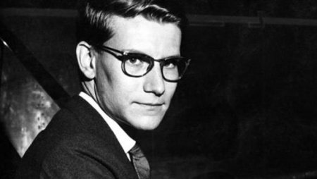   "" (YSL Opium):  , 