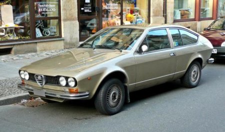 Alfa Romeo Alfetta -    "-"