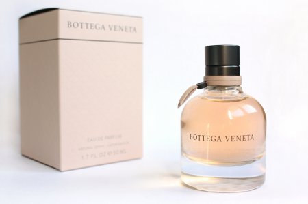  Bottega Veneta:   