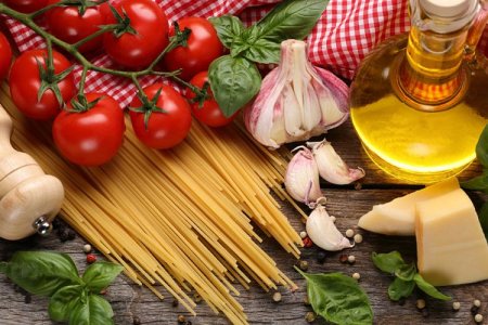 Історія італійської кухні, її розвиток, традиції та особливості Історія італійської кухні, її розвиток, традиції та особливості