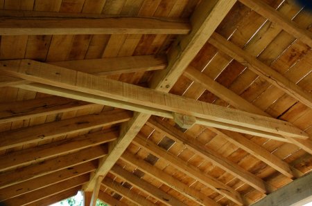 Коньковий вузол даху: визначення, пристрій і особливості