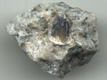 Що дорожче - сапфір або рубін: опис мінералів, характеристики і фото
