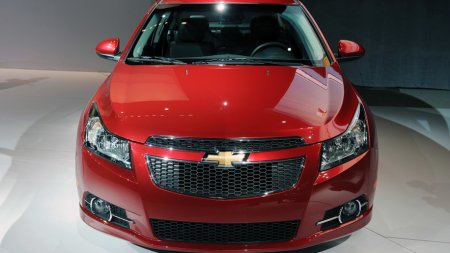 " " : , .    . Chevrolet Cruze