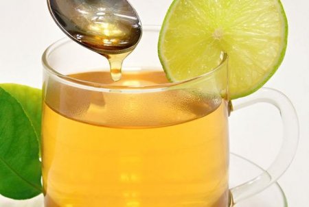 Як приготувати зелений чай з лимоном і медом