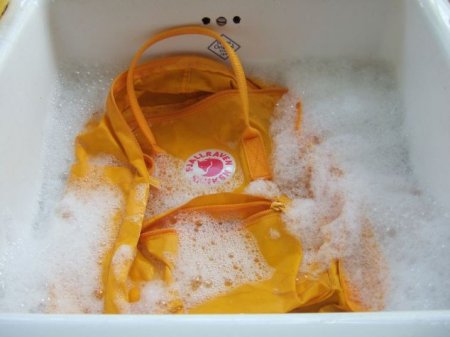 Як випрати рюкзак: способи та рекомендації