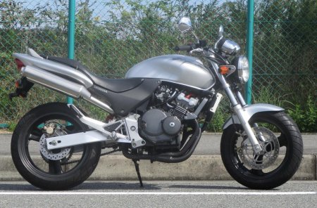 Мотоцикл Honda Hornet 250: огляд, технічні характеристики, відгуки