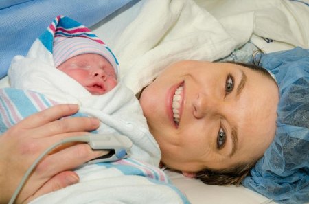 Як виглядають новонароджені діти в пологовому будинку в перші хвилини життя?