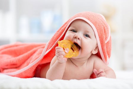 Дитині 9 місяців - немає зубів: що робити?